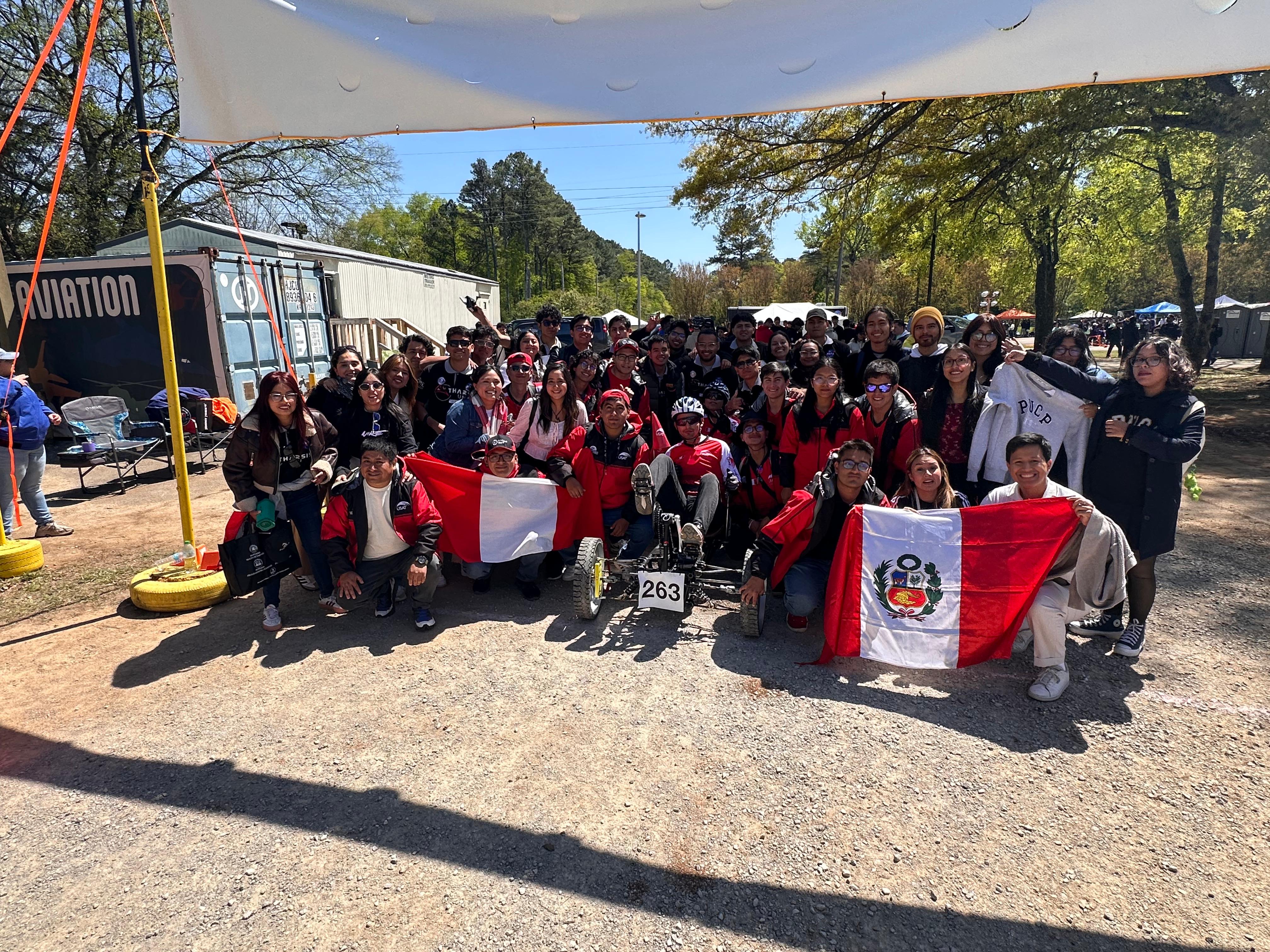 Peru teams at the starting line